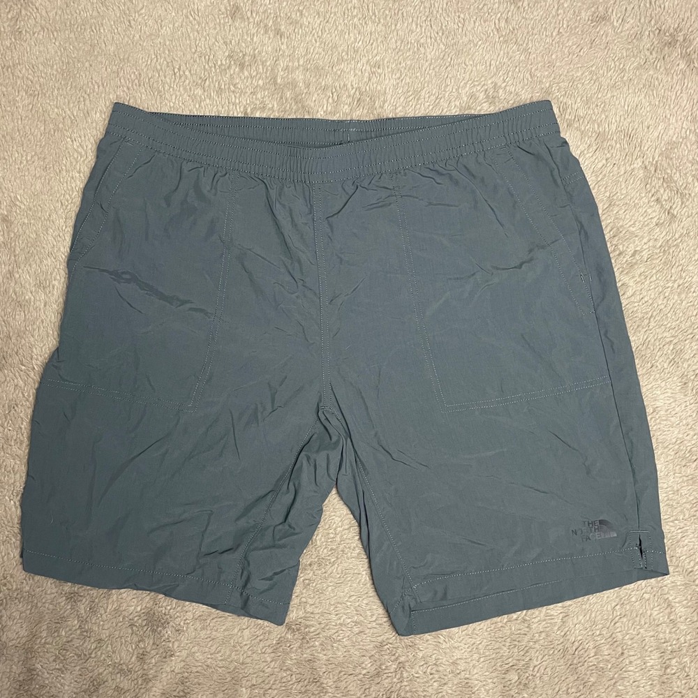 The North Face FlashDry Mens XL Dark Gray Hiking Athletic Shorts Zipper Pocket